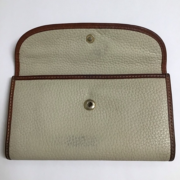 Dooney & Bourke Pebble Grain Leather Continental Clutch Wallet Oyster Color - Picture 3 of 15